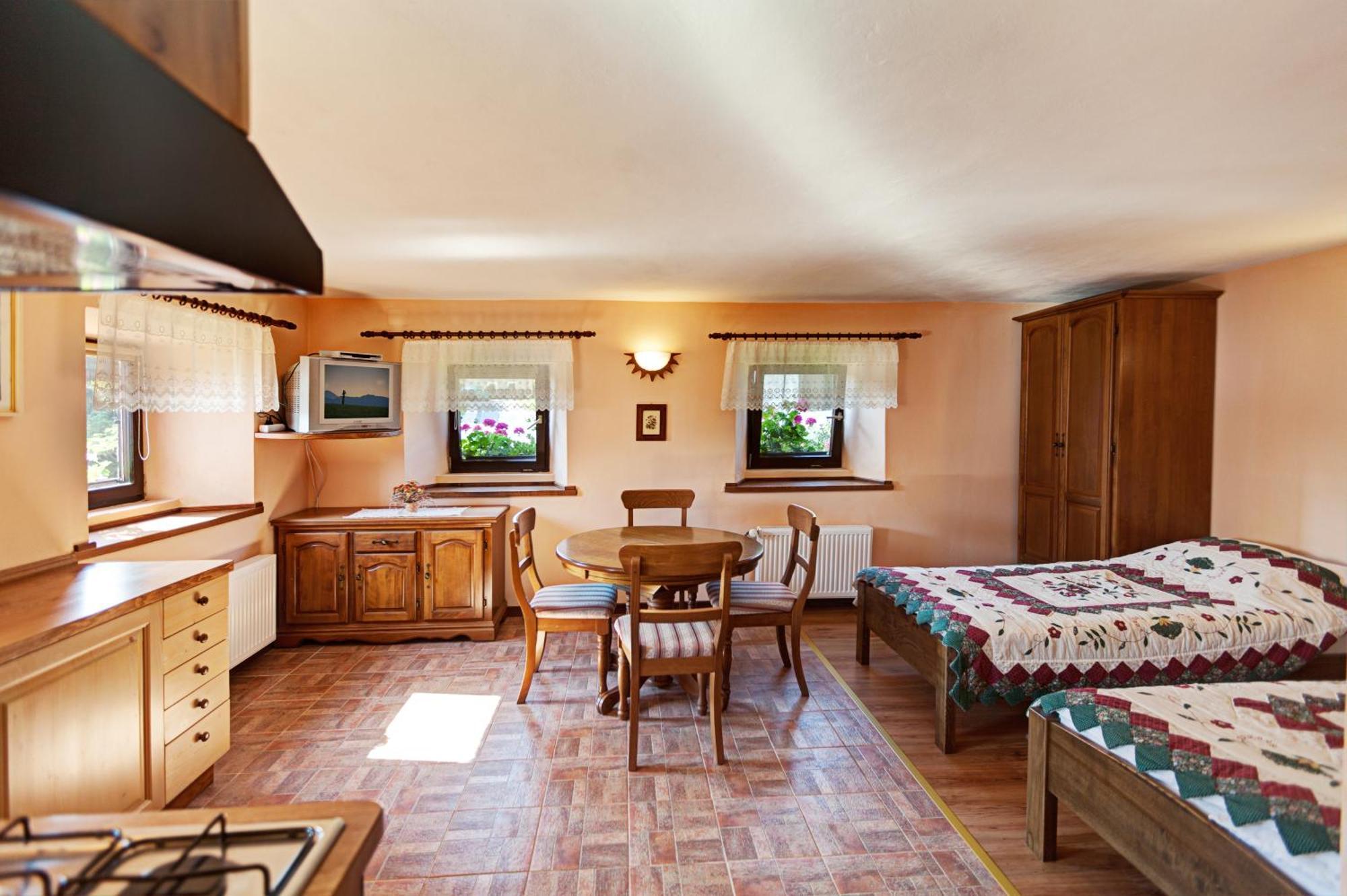 Apartmaji Pr-Gujlu Sela Nad Podmelcem 5220 Tolmin Podmelec Exteriér fotografie