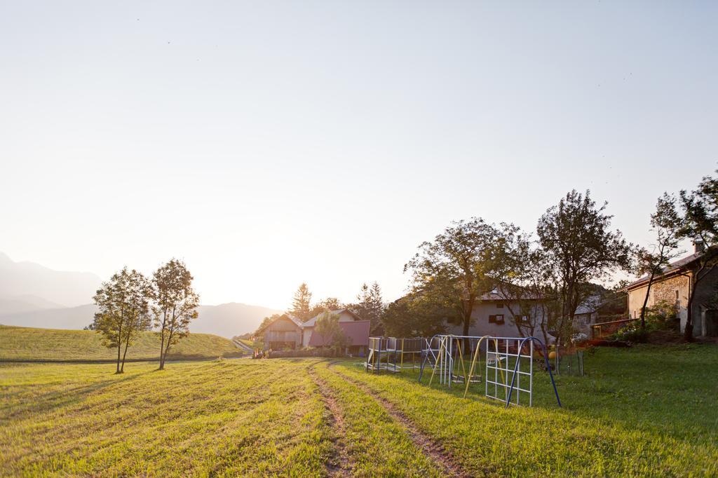 Apartmaji Pr-Gujlu Sela Nad Podmelcem 5220 Tolmin Podmelec Exteriér fotografie