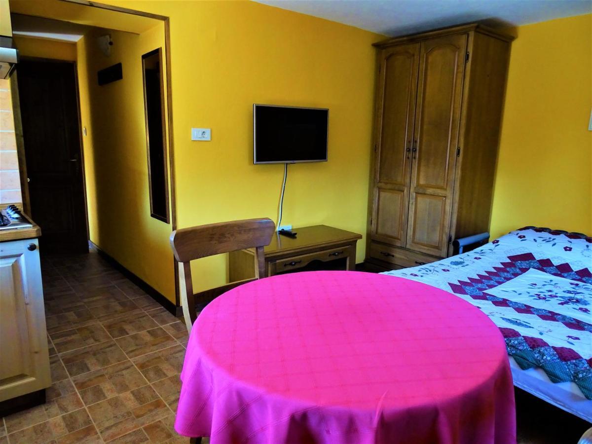 Apartmaji Pr-Gujlu Sela Nad Podmelcem 5220 Tolmin Podmelec Exteriér fotografie