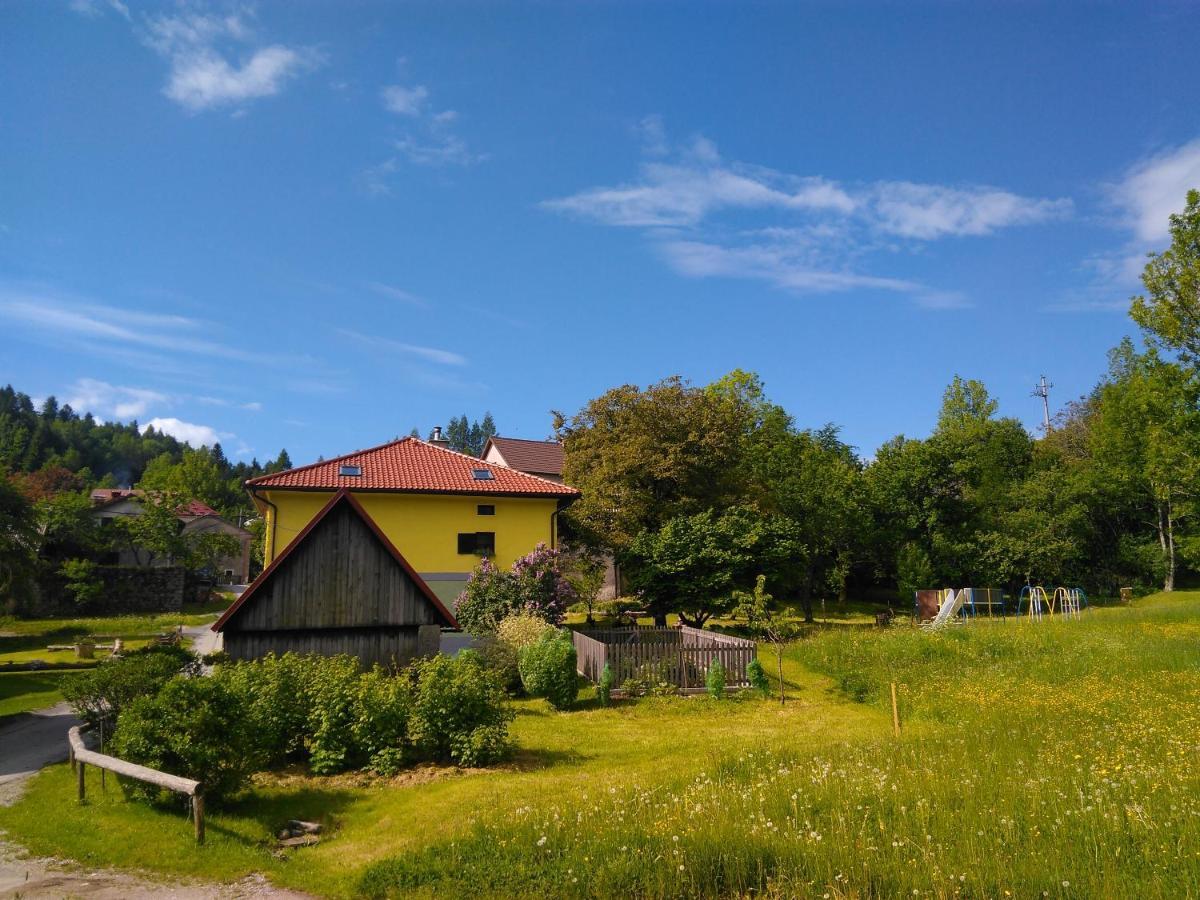 Apartmaji Pr-Gujlu Sela Nad Podmelcem 5220 Tolmin Podmelec Exteriér fotografie